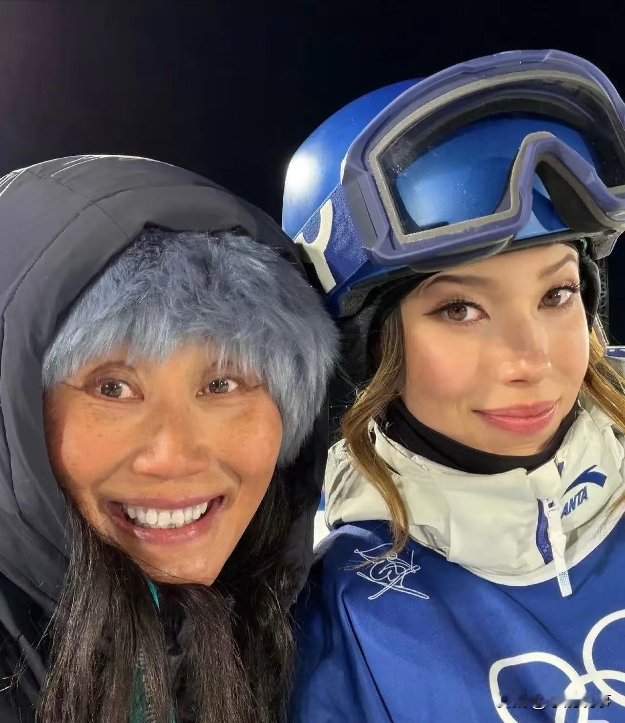 大家都在心疼谷爱凌没了姥姥，
可谁真正心疼过她妈妈谷燕？
 
姥姥走的时候，谷爱