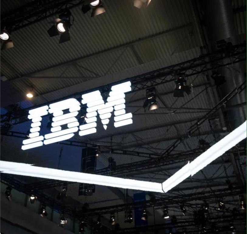 🔥 IBM+OpenAI 抢企业
数万 IBM 顾问 抱 OpenAI 抢企业