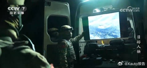 解放军实战演练斩首行动画面央视披露解放军斩首演练，无人机监控+特战潜入，尽显精准