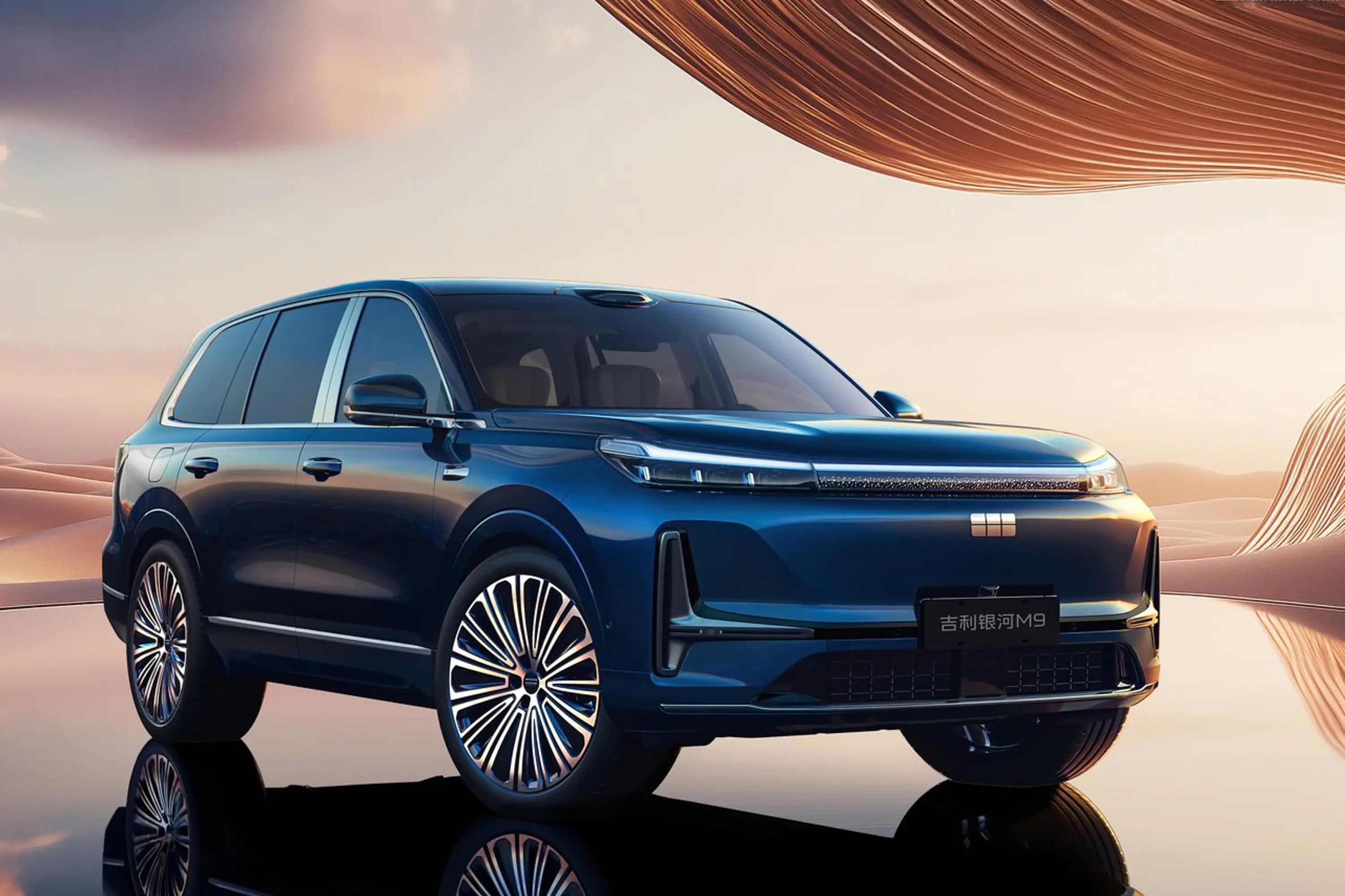 最近帮朋友挑家用车，试驾银河M9后还挺圈粉😌车内空间真的够灵活，不管是全家出行
