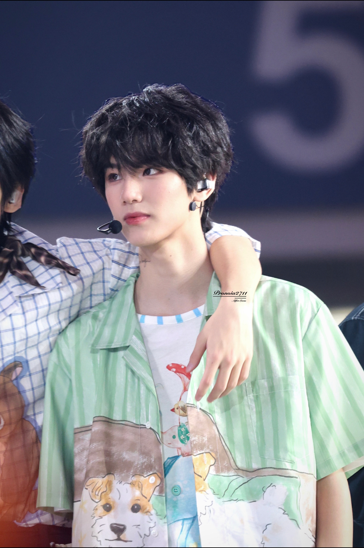 图一真的幻视正在世巡的韩男团成员啊，这个宝宝好会拍cr：🍠Xu_shiyan 