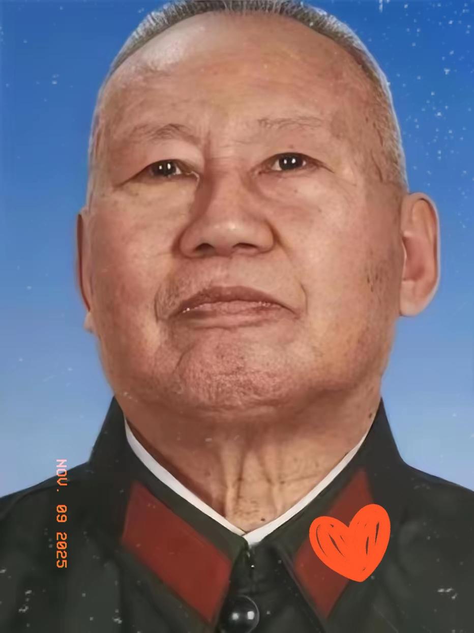 从空军副司令到工厂副厂长，连降六级仍埋头苦干，这才是真英雄！
 
1978年，原