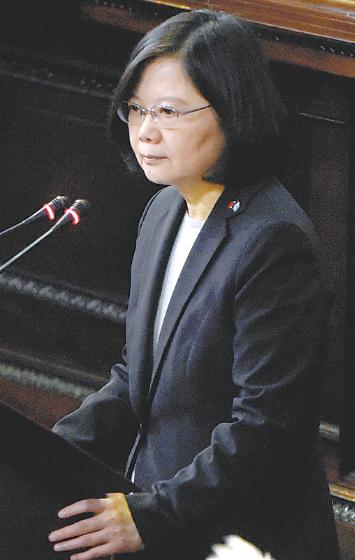 台媒报道，卸任后首次窜访美国的蔡英文 10 月 8 日在斯坦福大学发表演说，称台