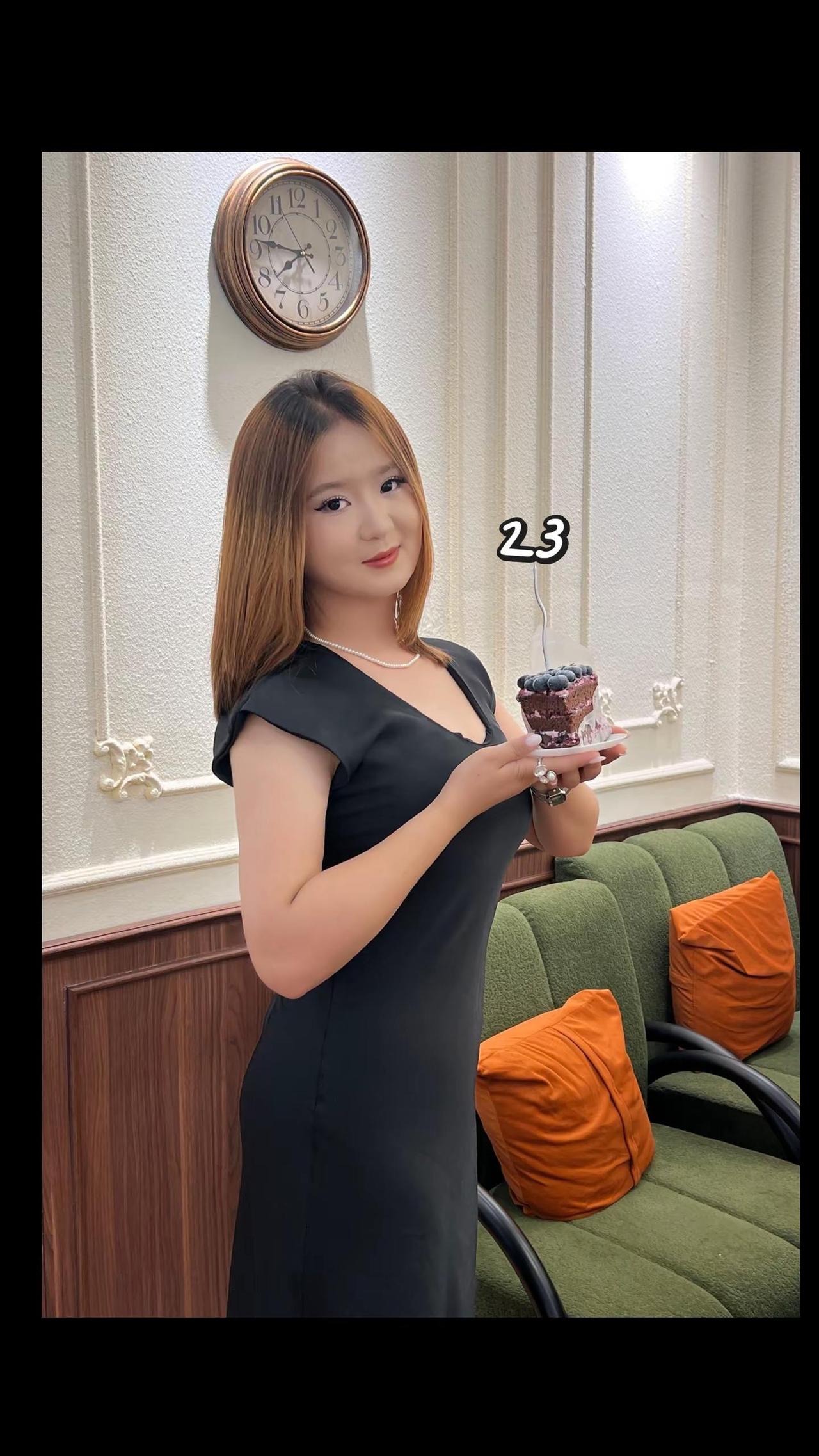 3 2 1 吹🎂。法式优雅小黑裙 小黑裙咖啡