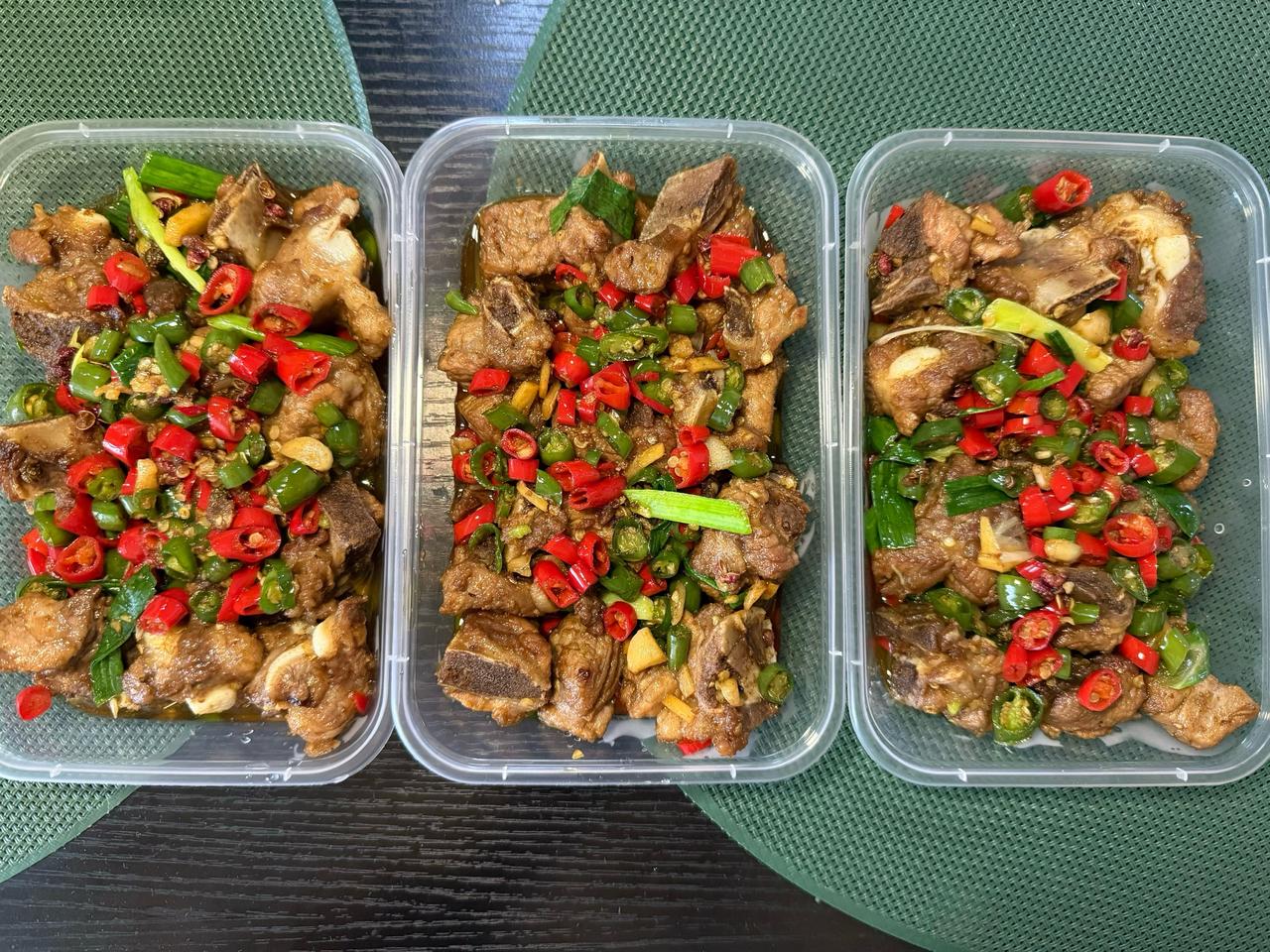 我理解的预制菜，就是提前做好预处理、能长期存着，吃的时候复热或简单加工就行的食品