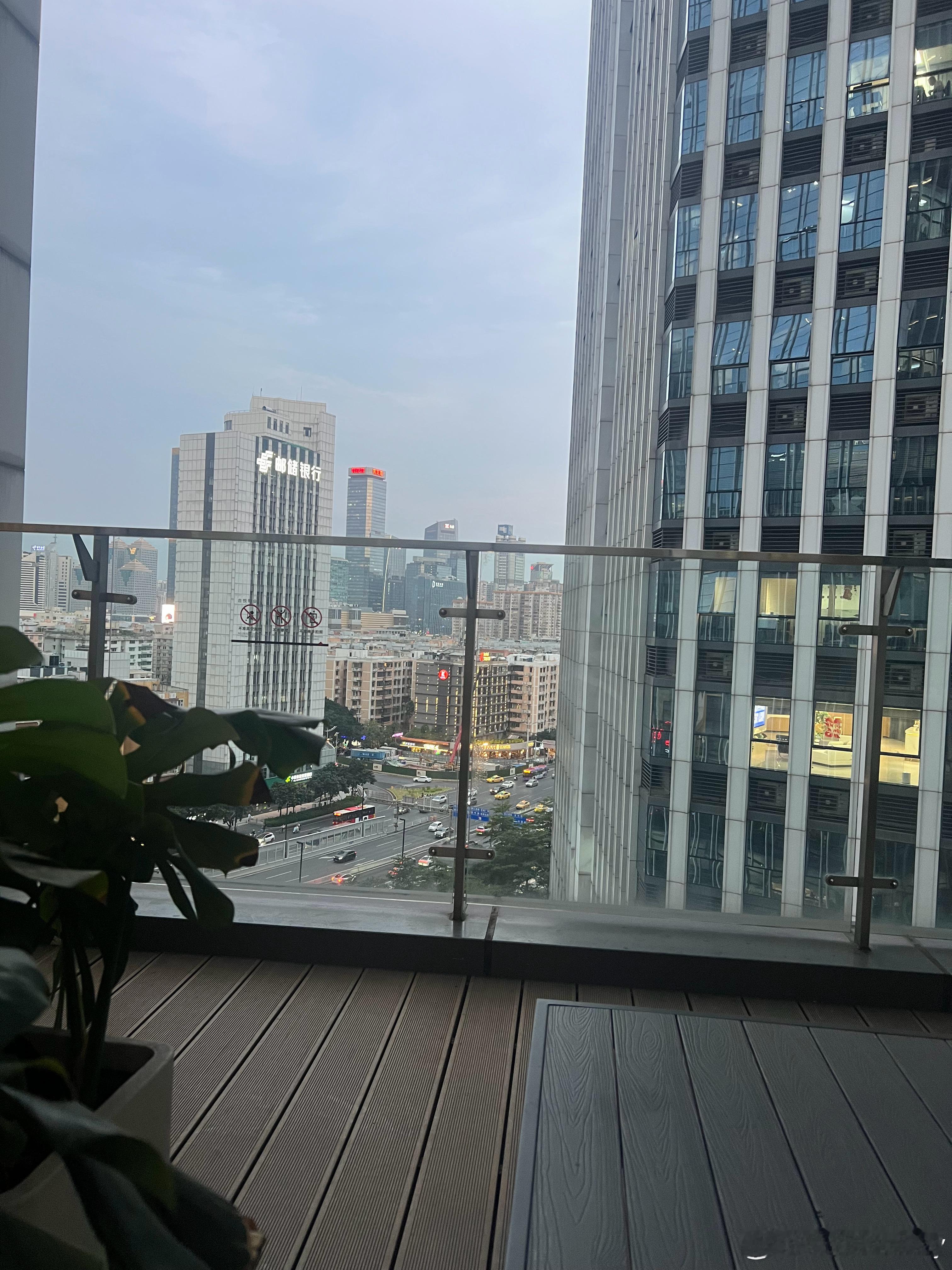 有没有怀集的朋友，推荐一下怀集市区好吃的 肇庆·肇庆市怀集县商业步行街(燕城大酒