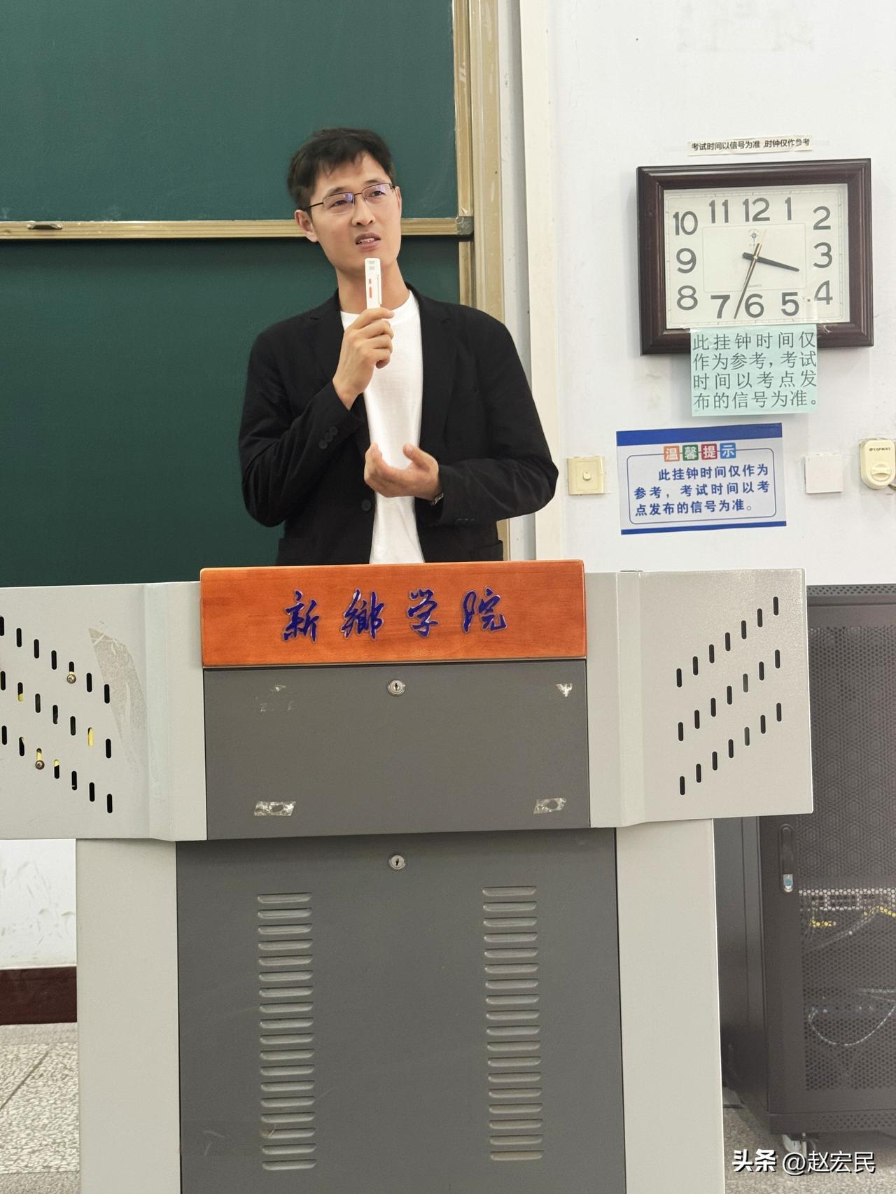 感谢母校新乡学院的邀请，我重返母校和几百位大三大四的学弟学妹们，分享自己的工作经