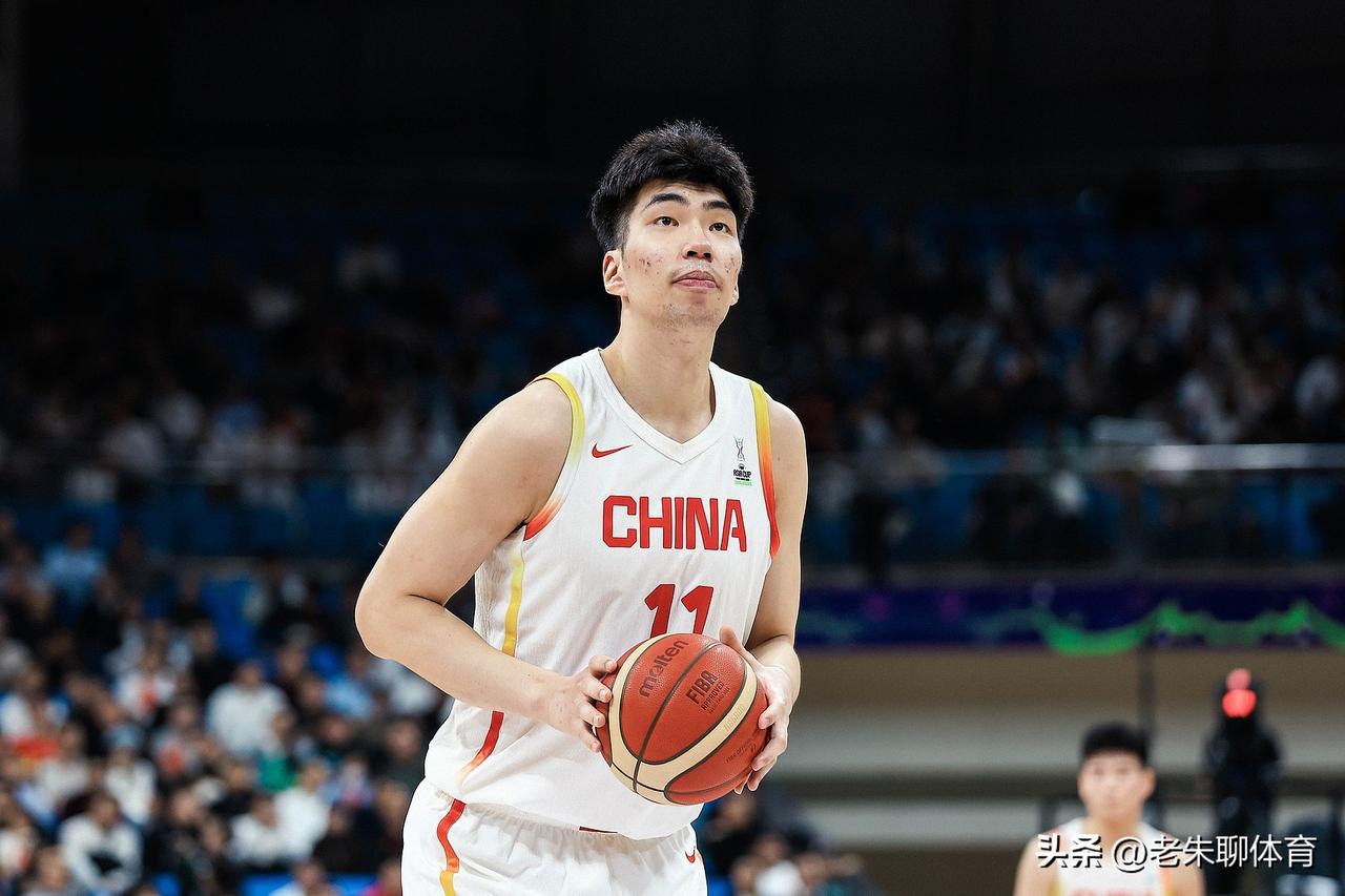 半场仅落后一分！余嘉豪表现惊艳！
由于连续转机，舟车劳顿没有调整好状态，第一场对