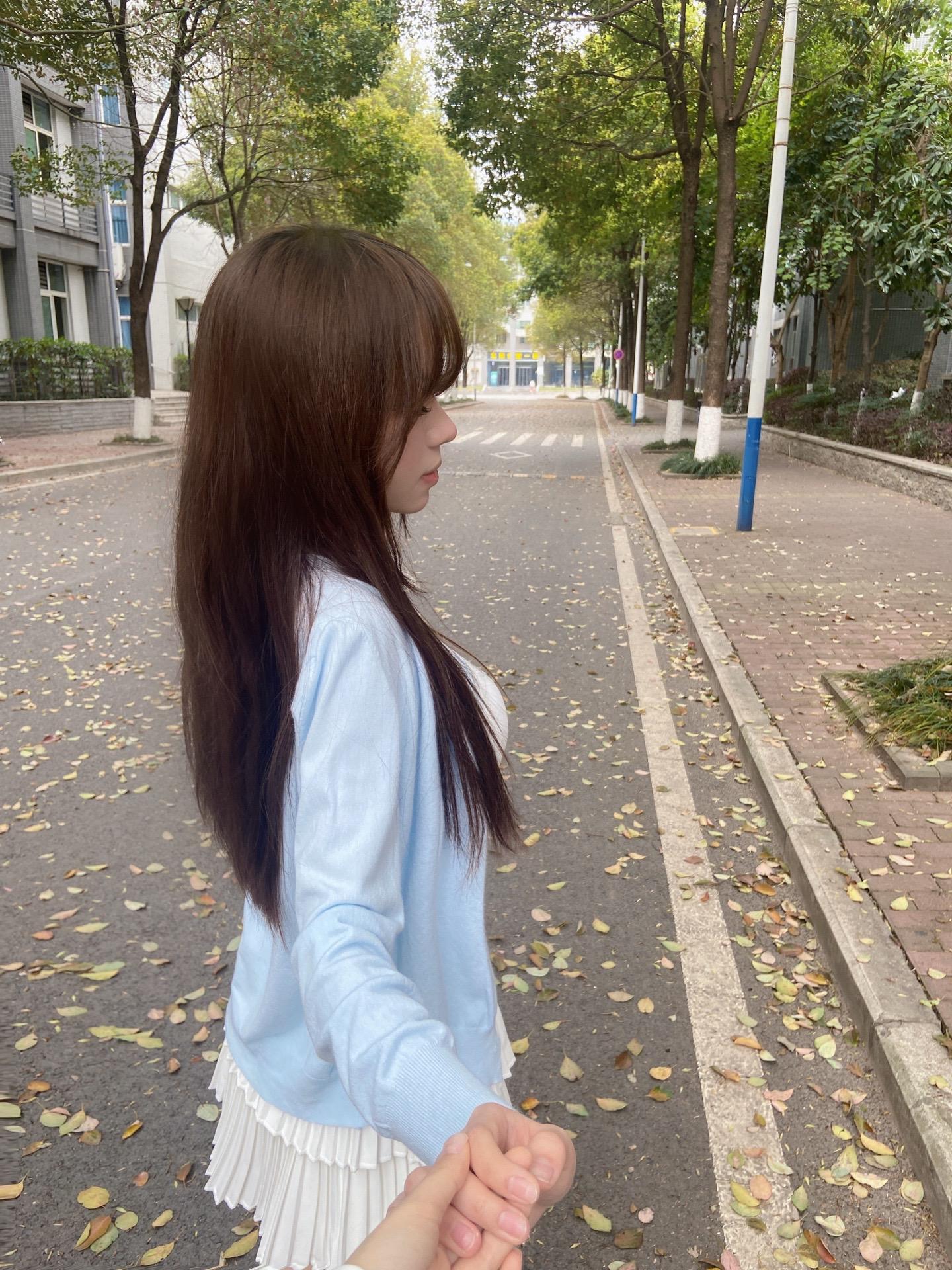 你做什么我都陪你 你说你要自由 那祝你一路平安