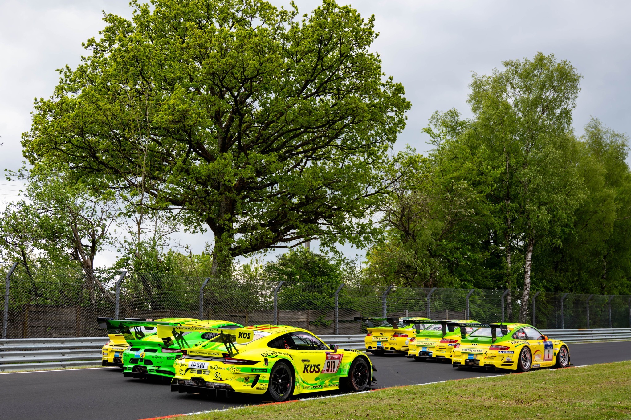 Manthey Racing冠军车齐聚纽博格林庆祝成立30周年，Manthey手
