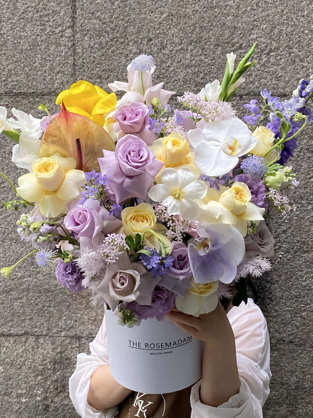 这款是送往石景山的紫色抱抱桶💜｜北京花店