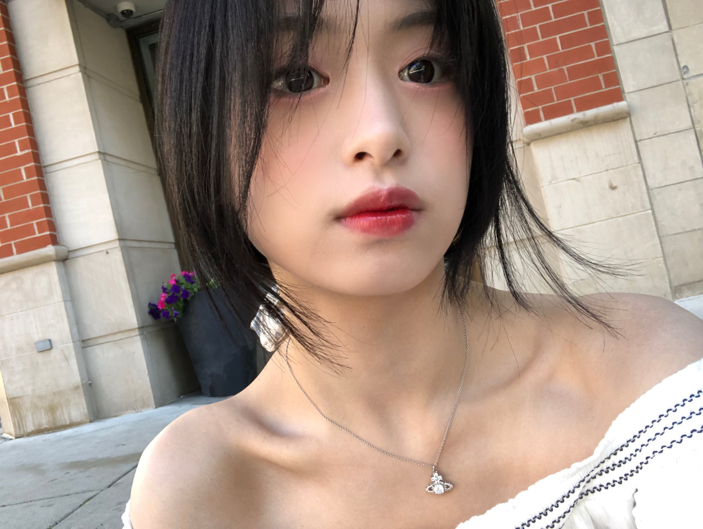 大眼睛像蝴蝶翅膀一样扑闪扑闪的 神来的吧Ahyeon….🪭 ​​​