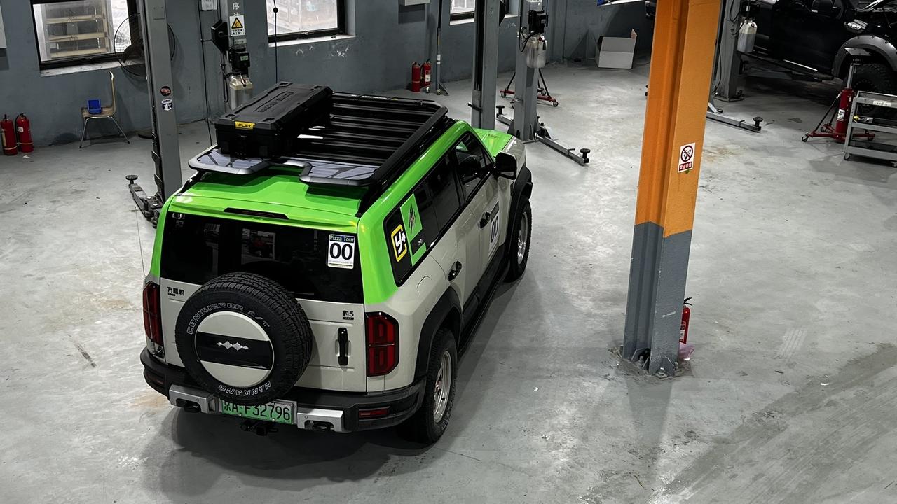 方程豹豹5 男人的玩具 越野改装