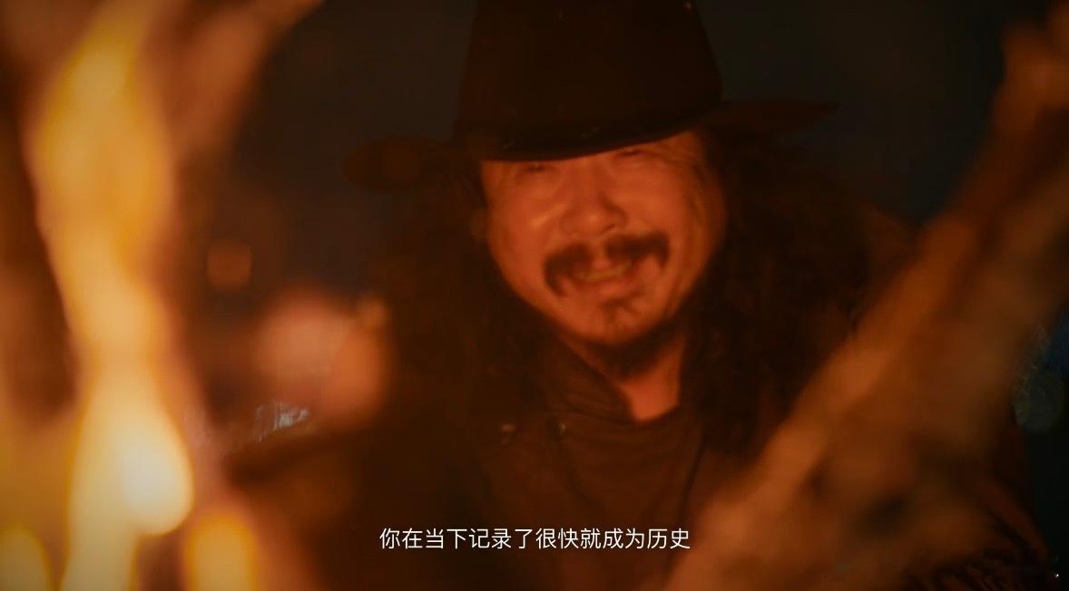 持续20年做安静的记录者 二十年，安静的记录者。他拍下的可能是一个瞬间，但留住的