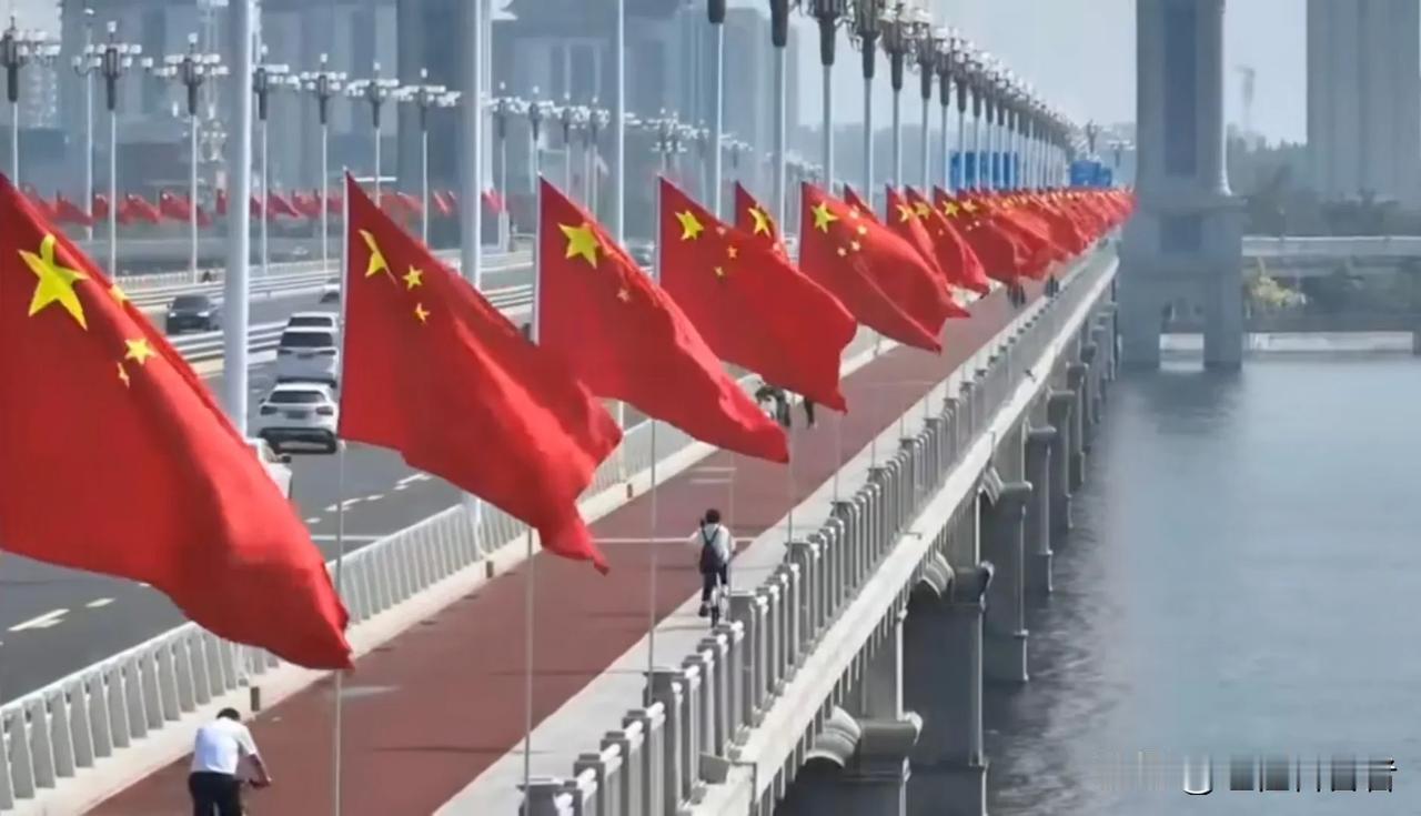 浮中门联
浮渡辉煌桃李芬芳万世基业唯尊教
山川灵淑英才辈出百年功夫在树人[赞][
