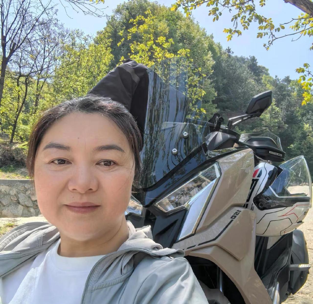 远离城市的喧嚣，寻的一方清静之地，天有多蓝心有多空，主打一个安逸😊😊