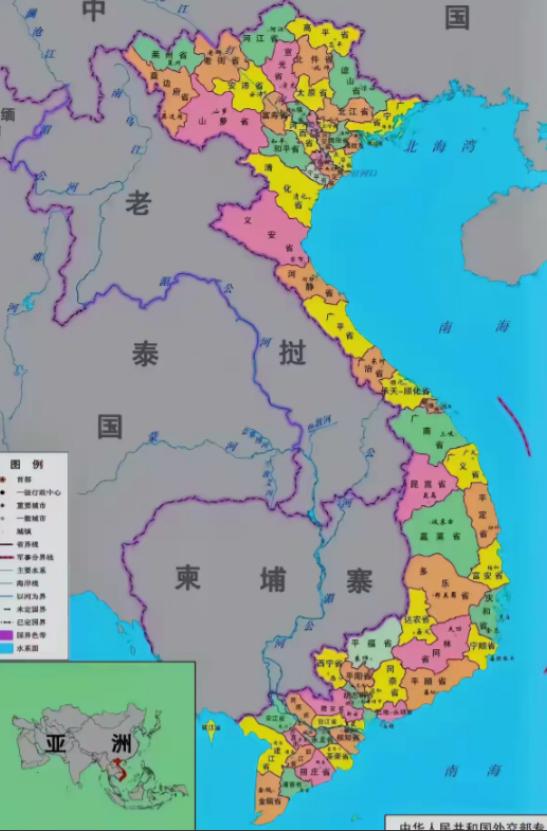 表面上看越南是个完整的国家，可南北之间的那道坎，五十年了都没真正迈过去。

19