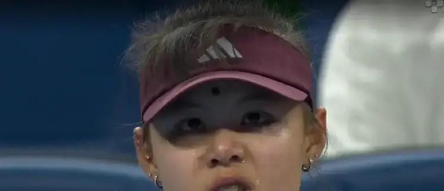 孙心然16岁，刚拿美网青少年冠军，第一次打WTA1000正赛，5比4领先世界第三