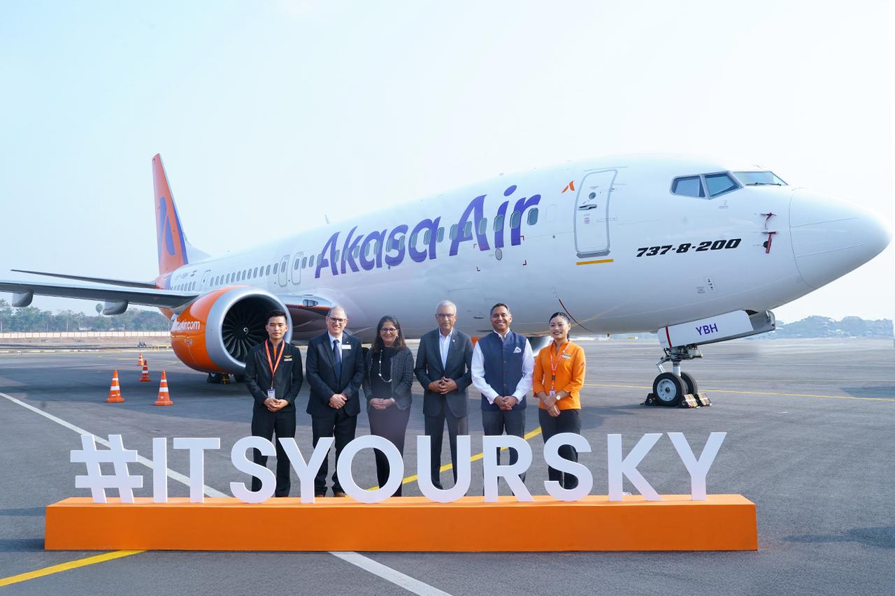 1月28日，2026“印度之翼”航展开幕，印度低成本航空公司阿卡萨航空亮相并展出