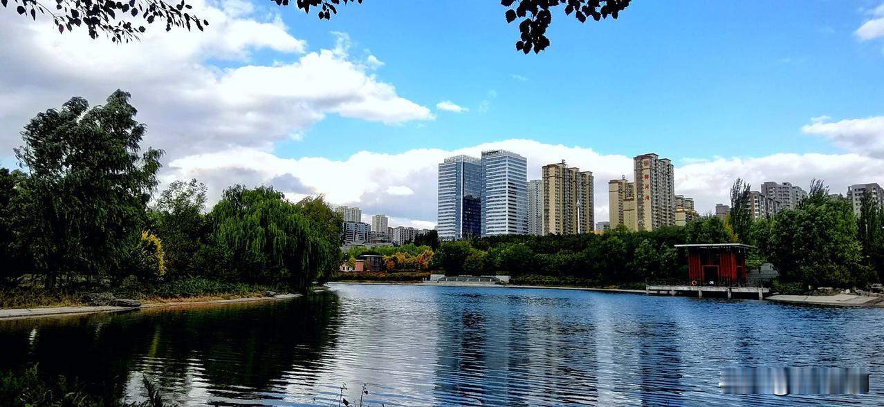 #拍一张你的城市美景#
（原创）
拍摄于大同市平城区御河东岸生态园