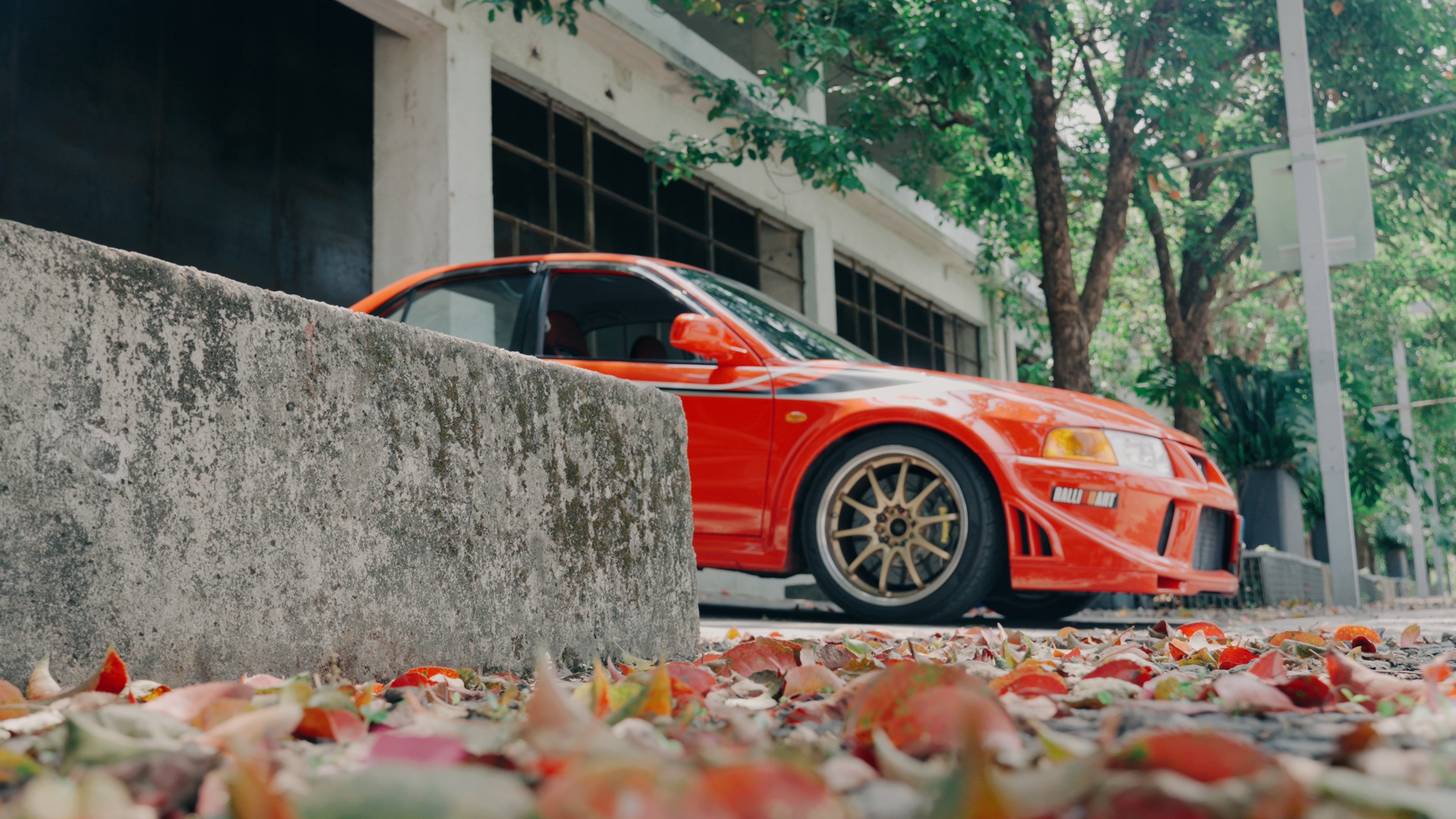 拍完，2000年的车真值得去看，去体验，去学习，两个字惊艳！深圳好多车SOMEC