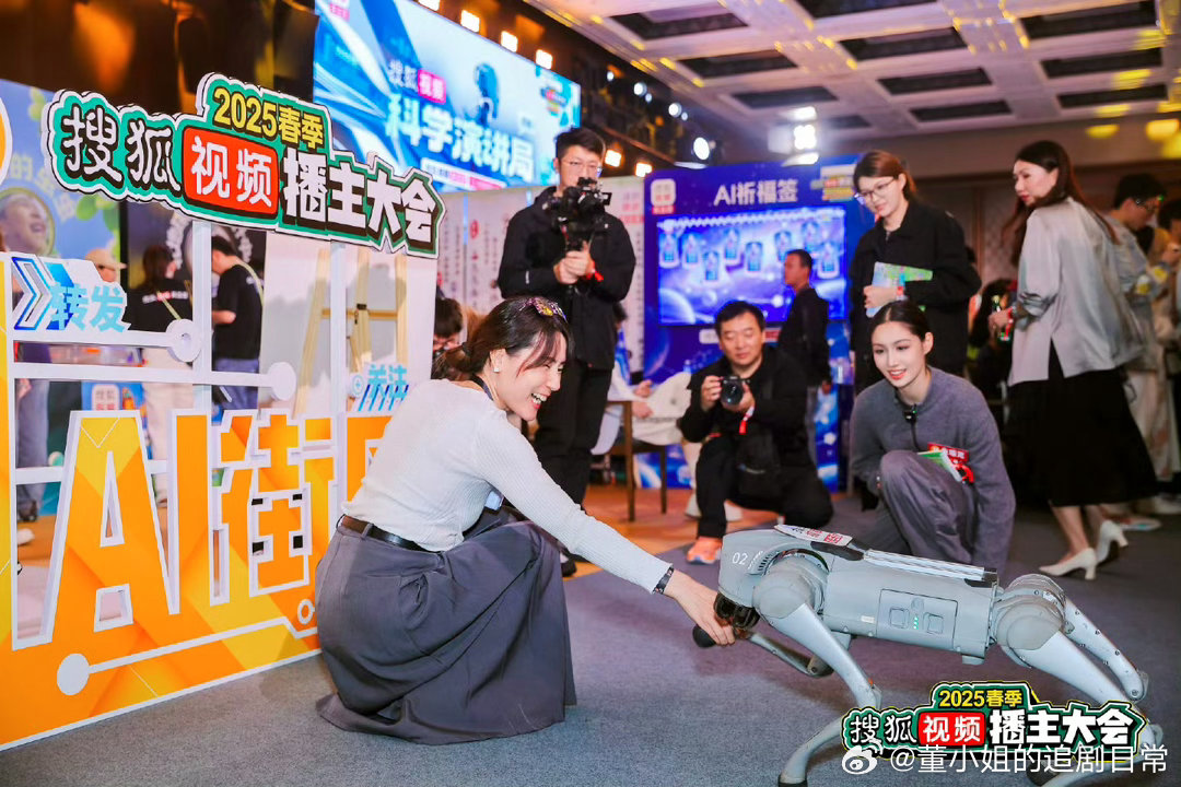 第一次看这么多破次元同框谁家能一次集齐的这么多我关注的破次元壁天花板，氛围感直接