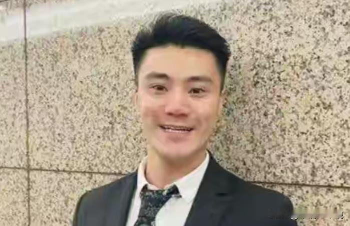 匪夷所思！丁瑀直闯国民党党部，怒斥郑丽文不配做党主席！
12月31日下午，丁瑀在