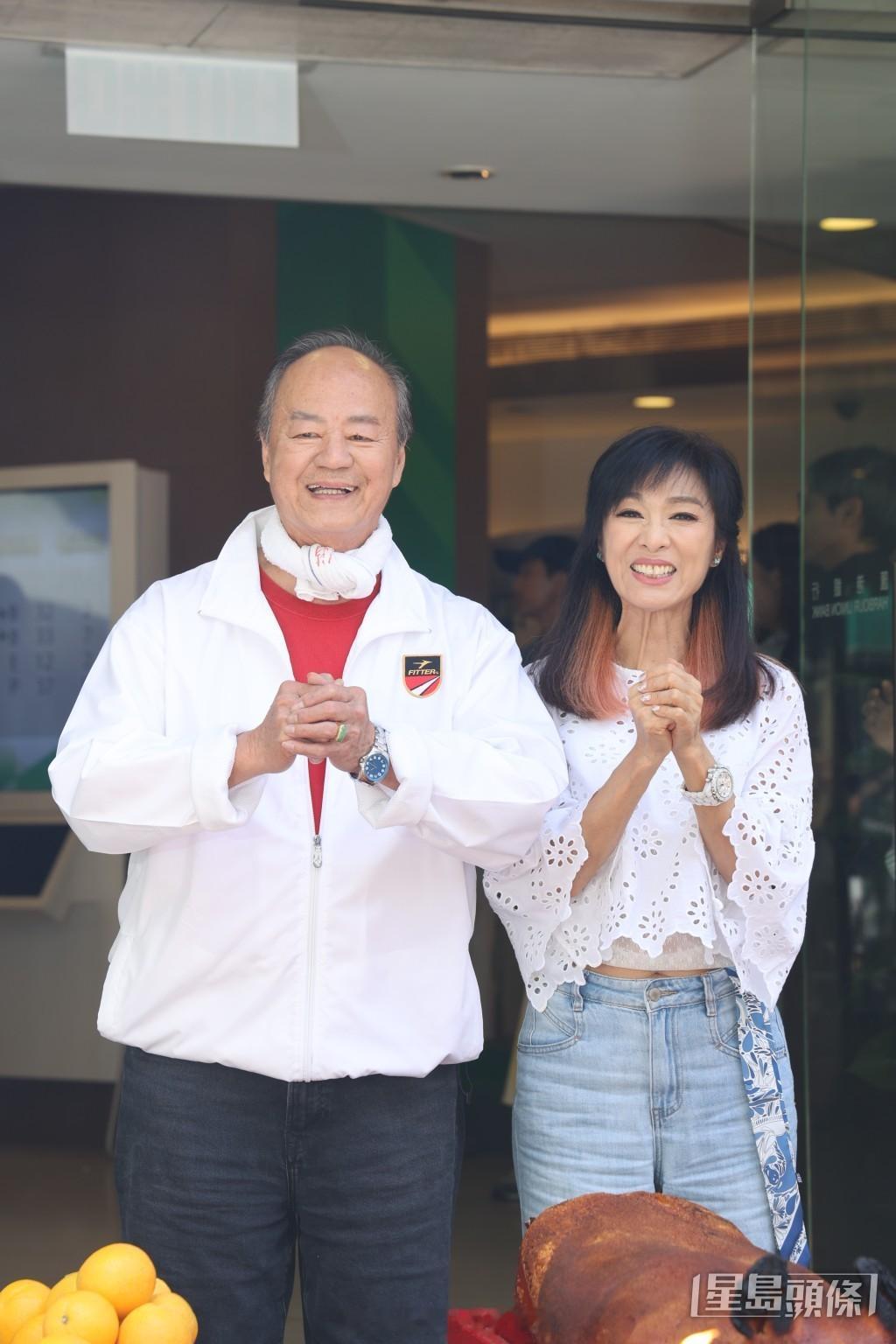星岛：《欲望寄生》开镜｜视后李佳芯同袁咏仪、余香凝两大影后合作，谦称资历尚浅边拍