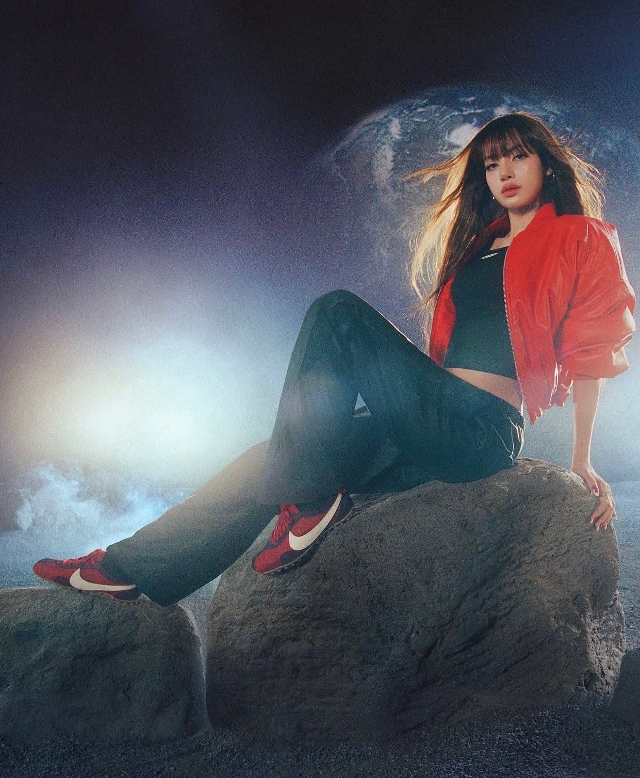 LISA x NIKE Moon Shoe从官宣LISA成为Nike全球合作伙伴