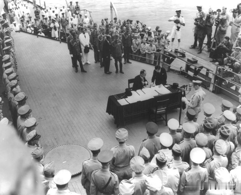 《日本投降书》明确台湾归还中国，这是铁一般的历史事实，谁也无法篡改！1945年日