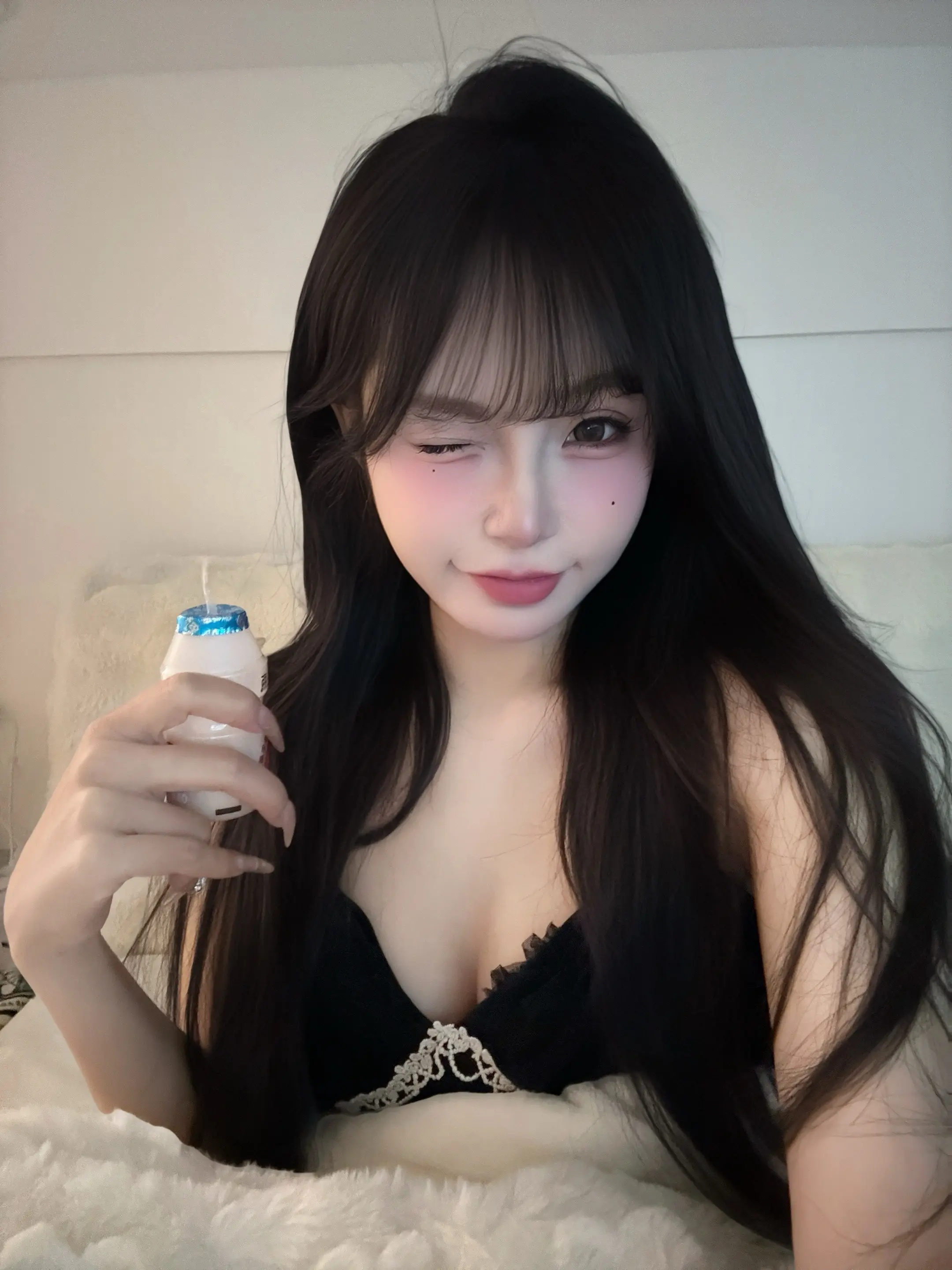 我吃了一天的糖， 不够甜吗？还不来亲我😝