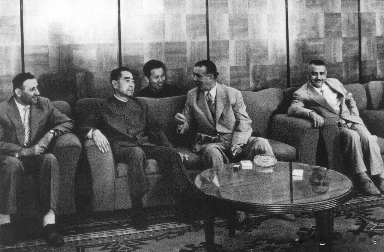 1966年6月，周恩来总理确实率团对罗马尼亚等欧洲国家进行了友好访问。当时，中国