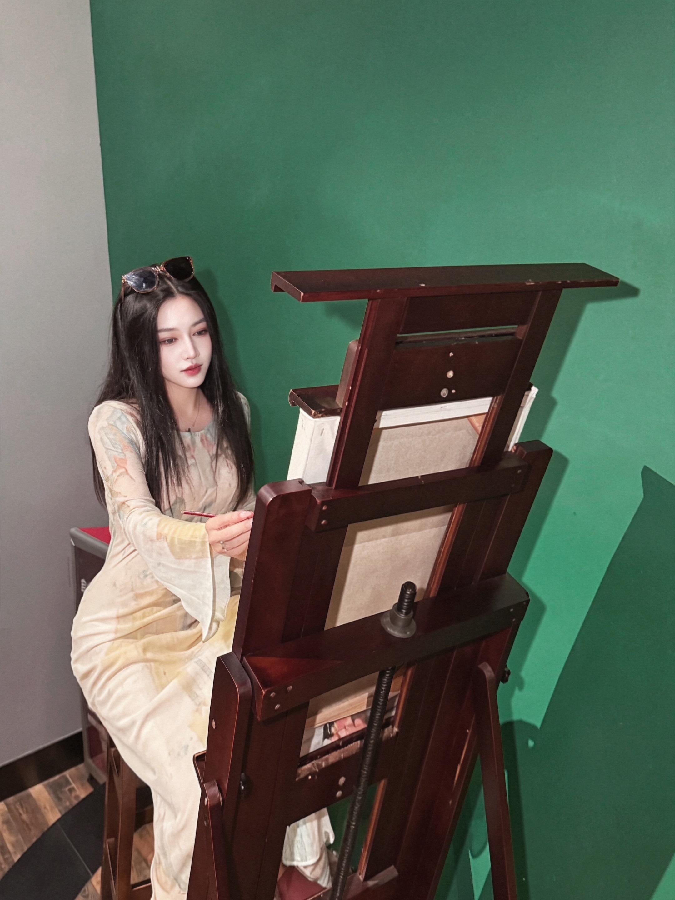 手绘人像 绘画创作记录 自由感拍照 艺术创作分享 随性chill