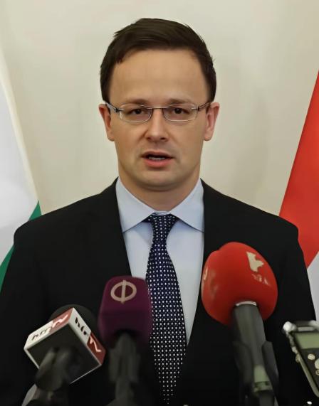 全欧洲估计都得被匈牙利外长这句话给噎一下，他说：“跟中国合作，不是可选项，是欧洲