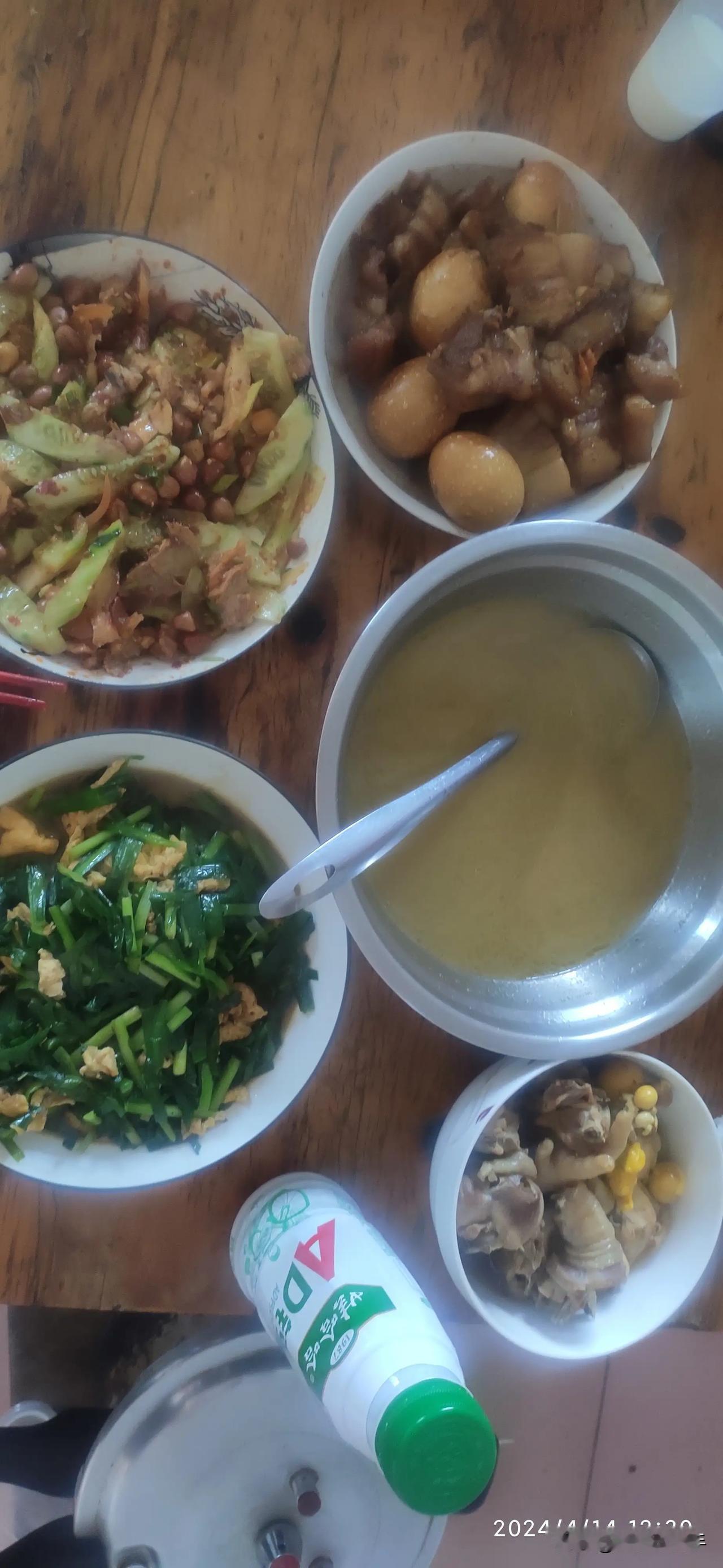 虽然孩子以要考公考编为由，不想去电脑培训机构上课，但我的农民工的生活，还是要继续
