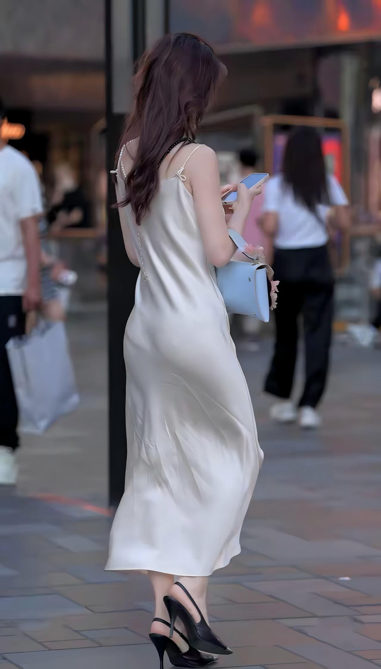 当你经济独立 便有了铠甲 当你精神独立 便有了底气