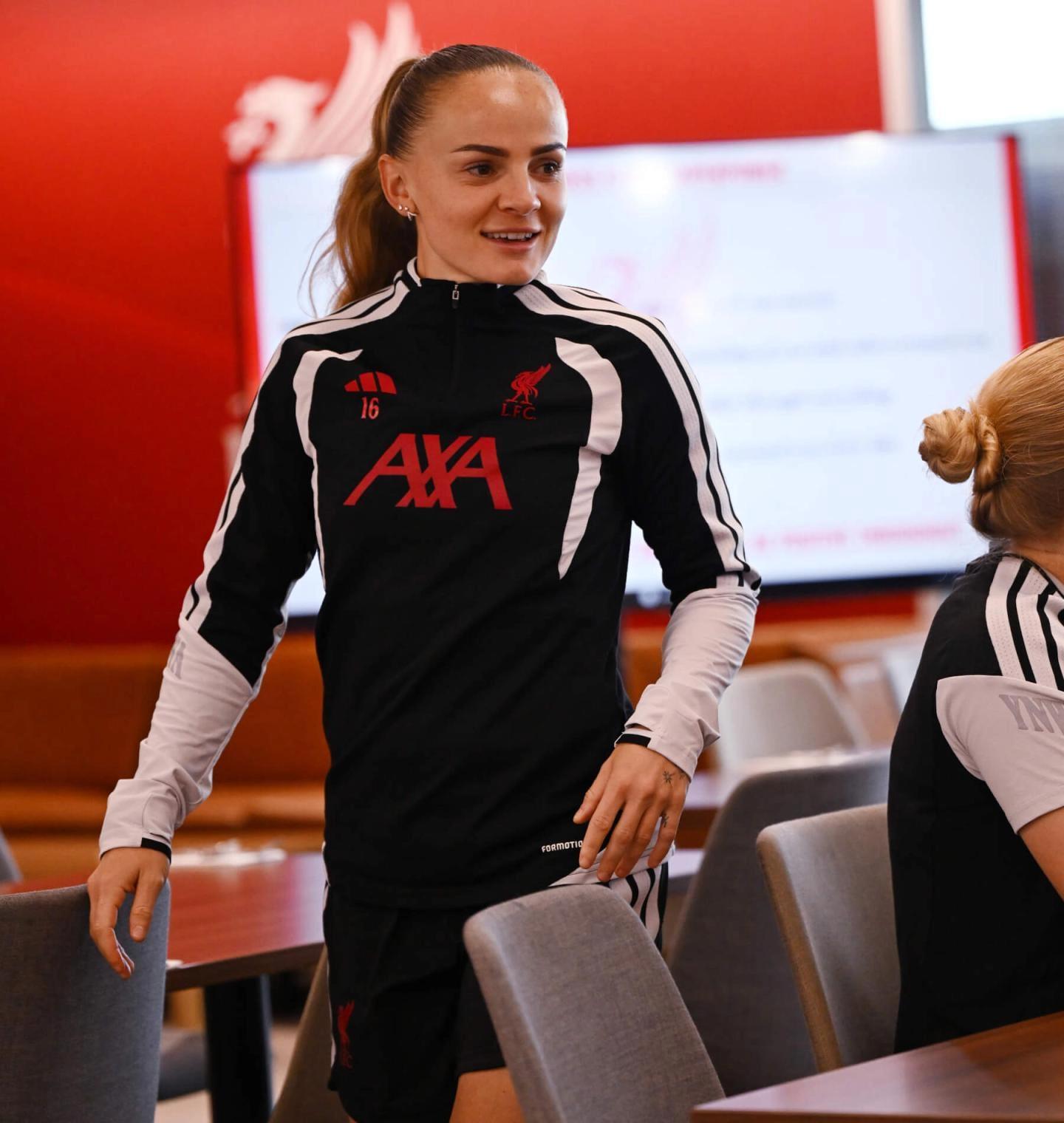 利物浦女足 赛前发布会伤病更新🆕泰勒：是的，绝大部分球员赛后状态都不错。有几名