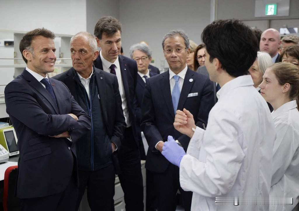 马克龙访日最难忘的事！


近日，法国总统马克龙访问日本了，而且带领国防部长、外