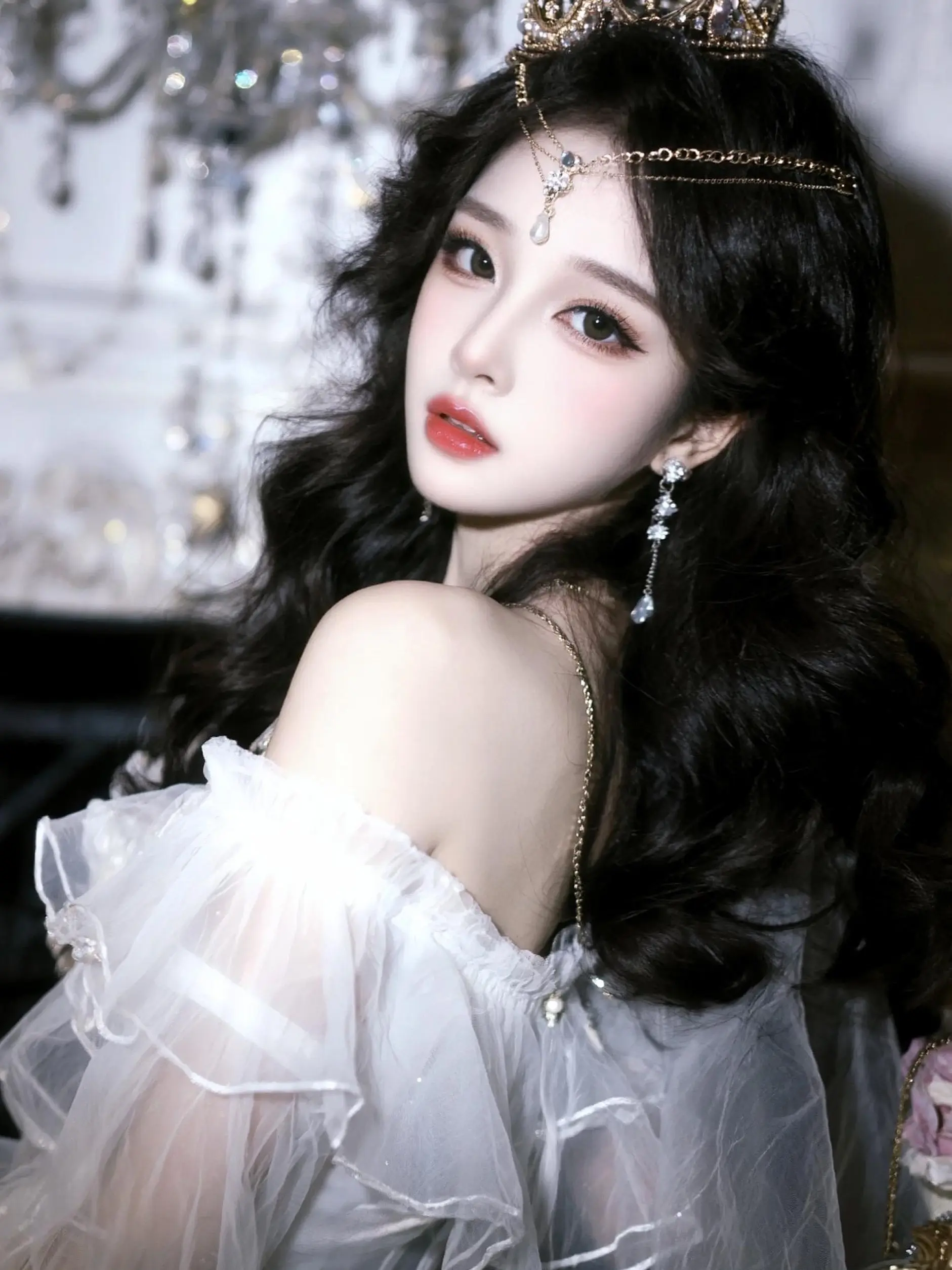 甜御妆容教程 复古风美女头像 长发白裙造型 神仙妆容 白裙精致妆容