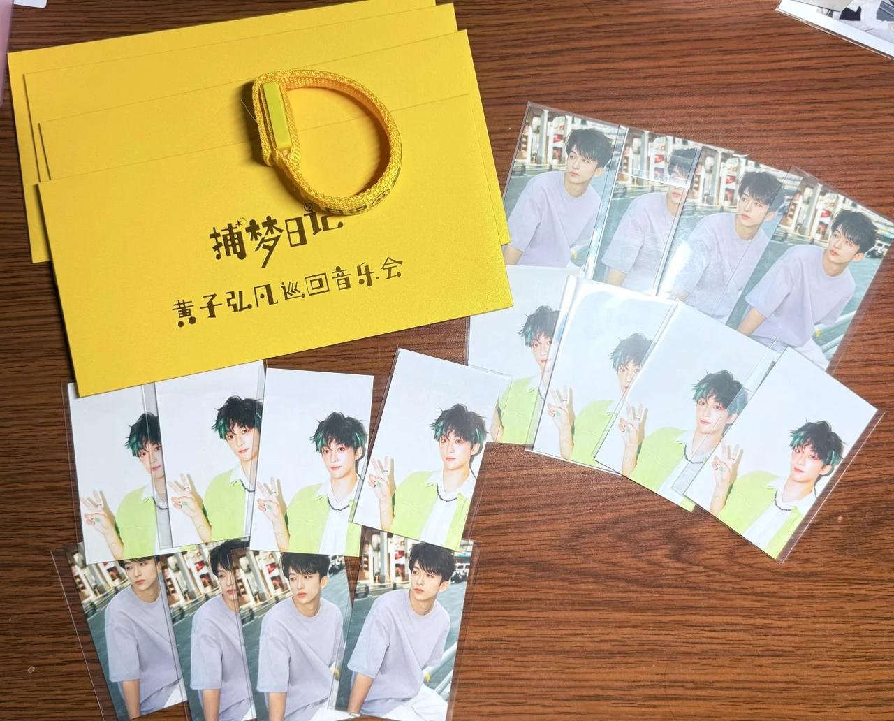 初恋是青苹果🍏
怒集齐八套北京[发怒][发怒]黄子 黄子弘凡 黄子弘凡帅