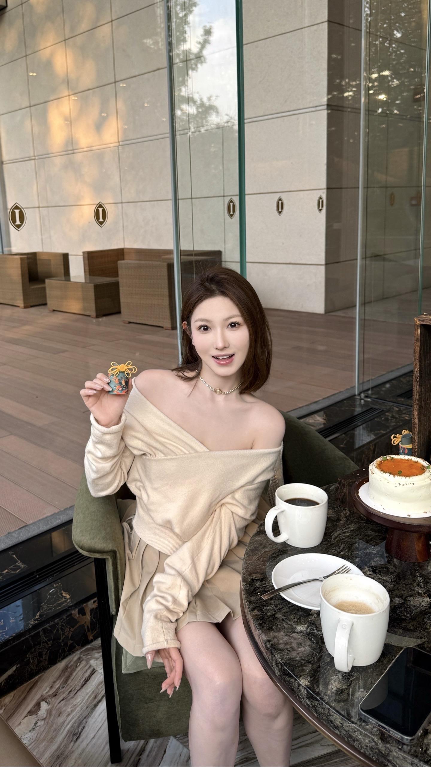 爱让人像小孩。