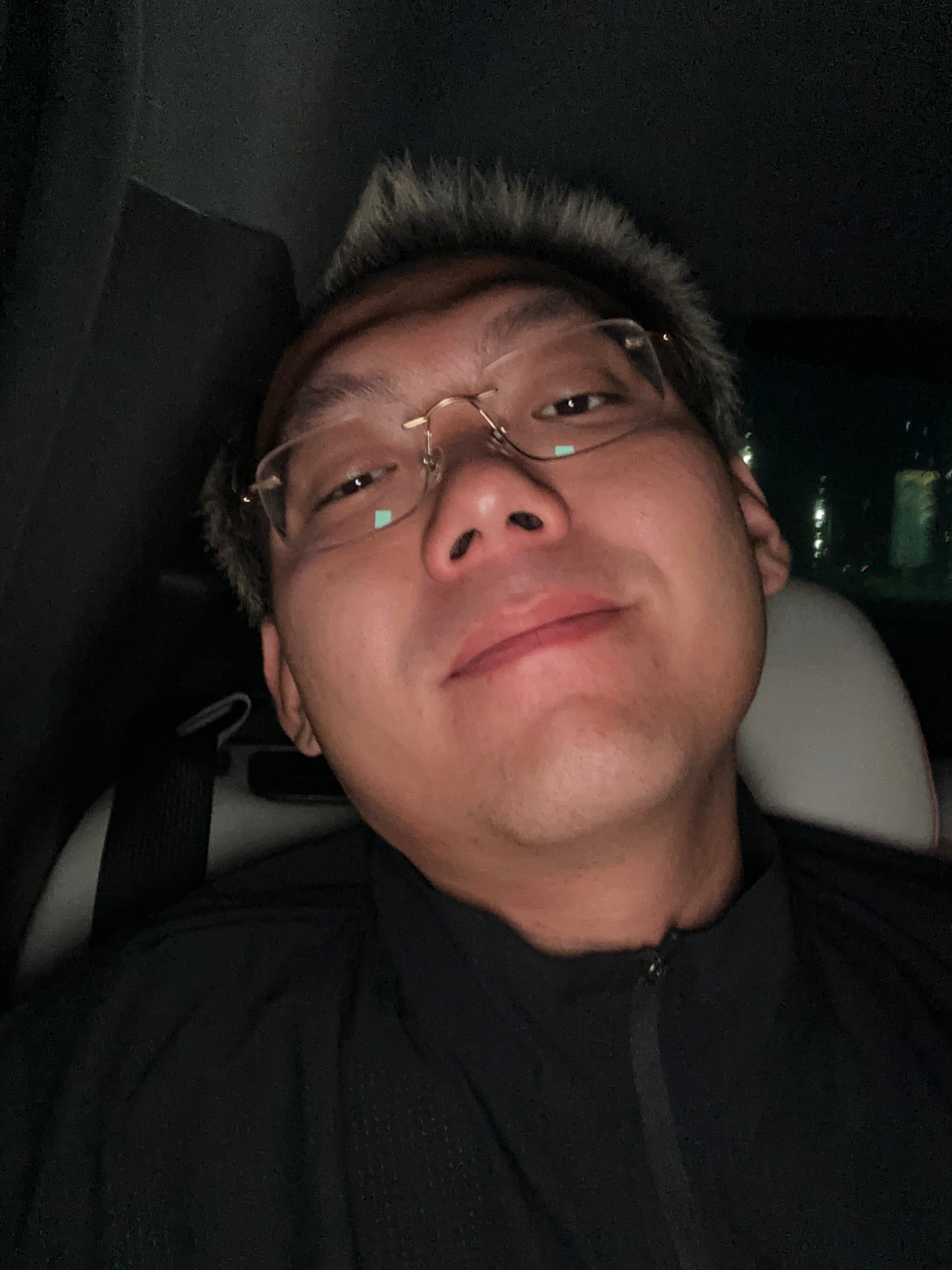 时不时 或者极累的时候不开车也挺好的你能随便玩手机 睡觉 刷核桃 不用时刻神经紧