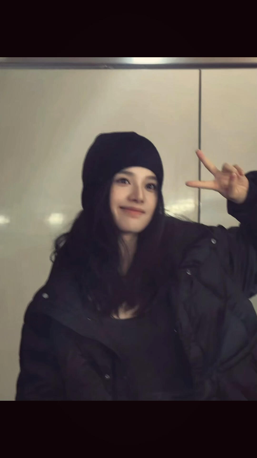 戴冷帽的张婧仪张婧仪