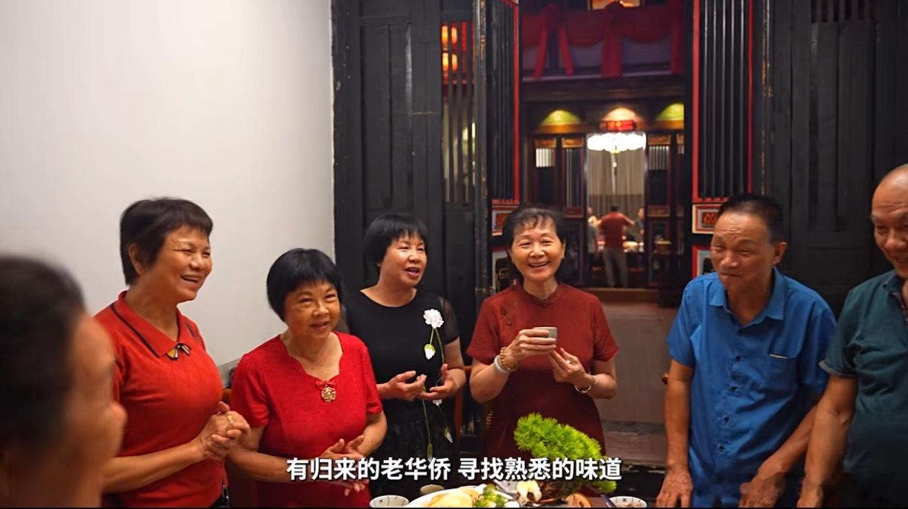 70岁阿嬷做客家菜做的是情义人间烟火最抚人心！70岁阿嬷坚守传统客家烹饪手法，用