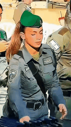 异域女兵