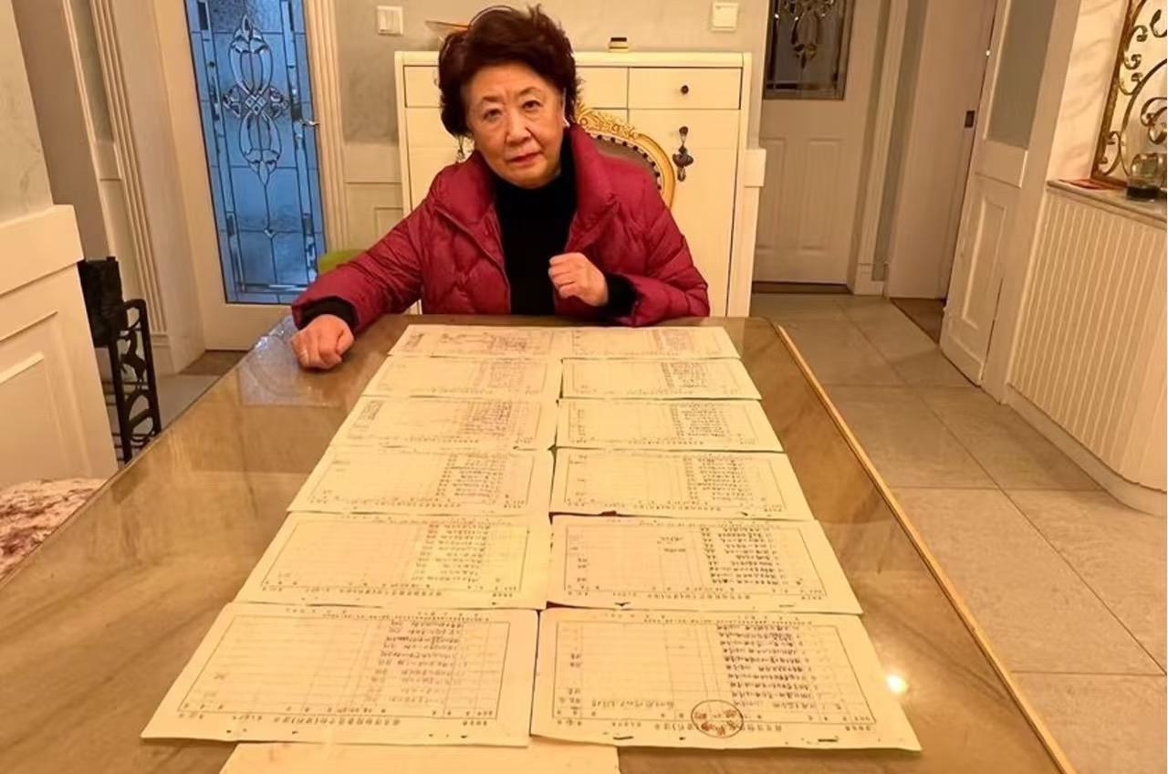 她不是失控，是被逼到悬崖边上。

如果你站在庞书令的位置，你也会把事情闹到天亮。