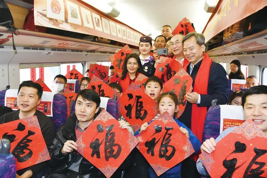 一、国内要闻（2026.02.01）
 
- 新规实施：《人民币现金收付及服务规