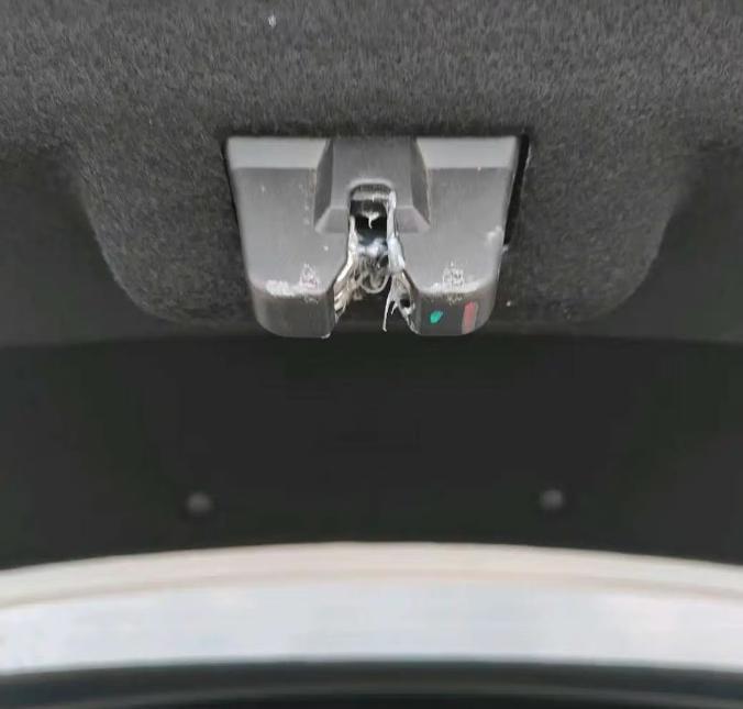 我发现一旦汽车时间长了以后就会出现各种异响，我们只需要一点点的预算就能够搞定。在