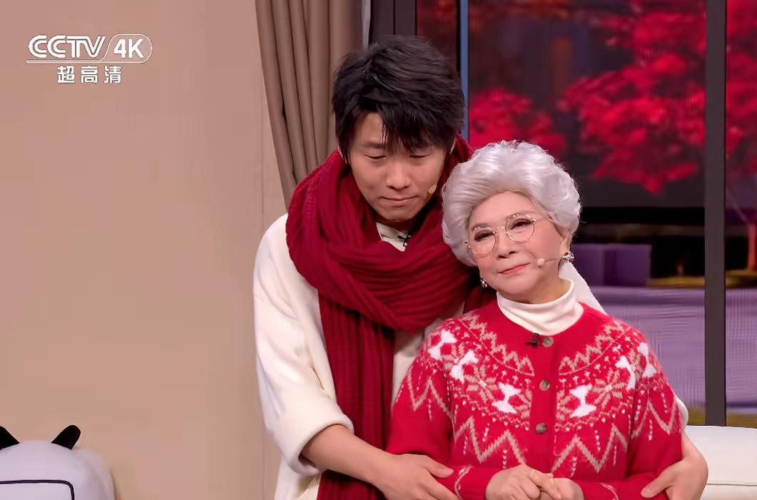 除夕夜，央视春晚拉开帷幕，也就意味着新的一年正式到来。对中国人来说，只有过完除夕