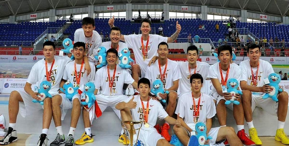 一支球队夺冠，离不开老将的经验和年轻人的冲劲。

2025年的全运会男篮，广东队